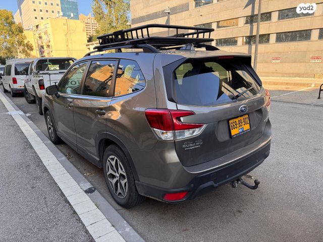 סובארו פורסטר