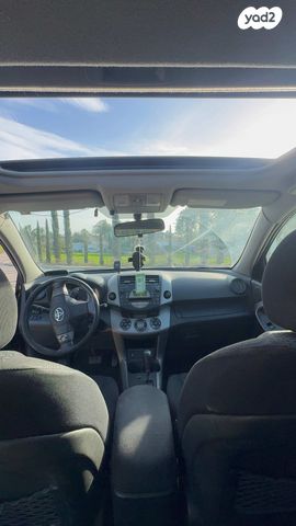 טויוטה RAV4