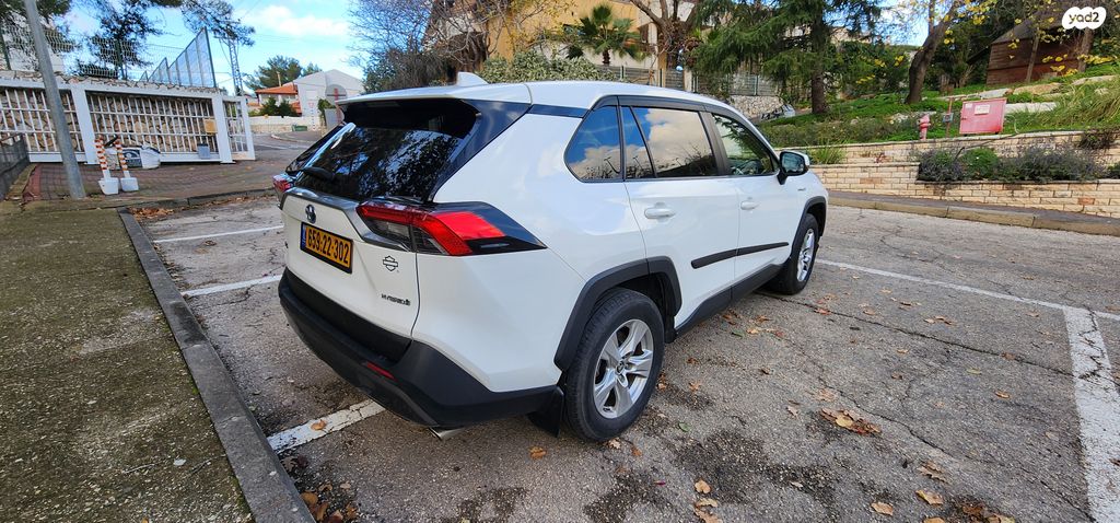 טויוטה RAV4
