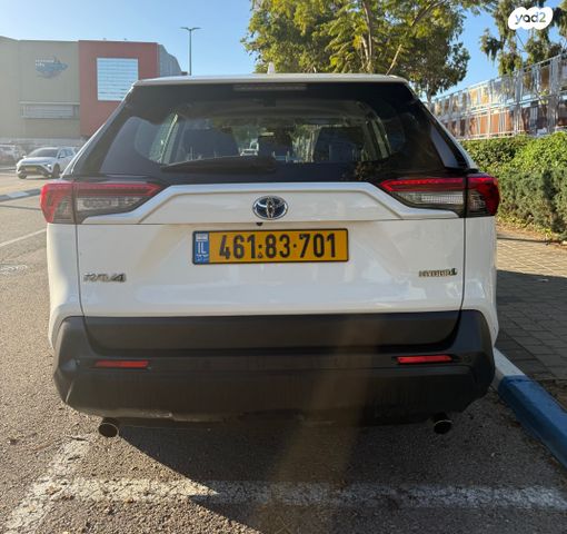 טויוטה RAV4