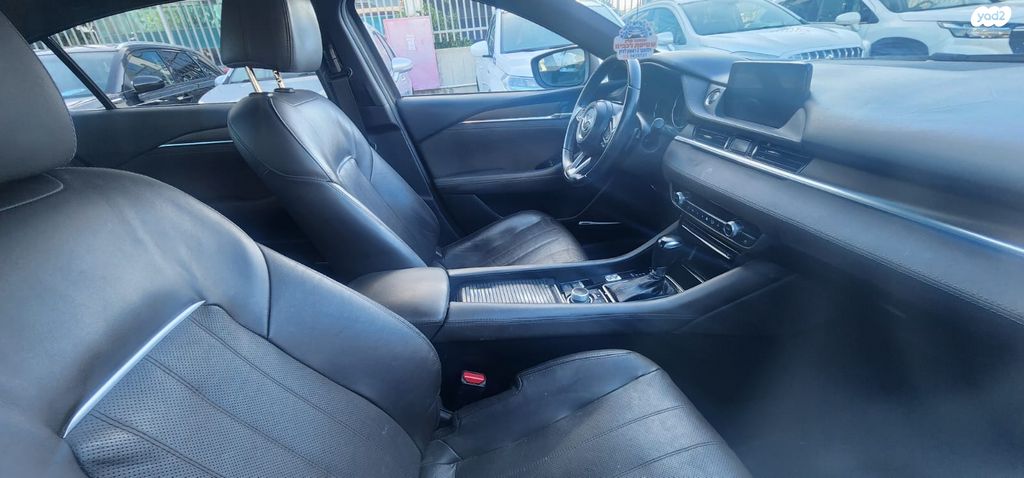 מיצובישי אאוטלנדר