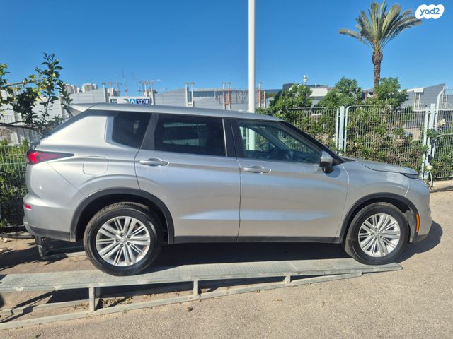 מיצובישי אאוטלנדר