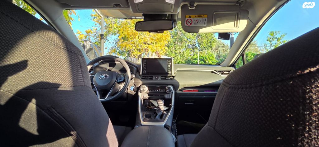 טויוטה RAV4