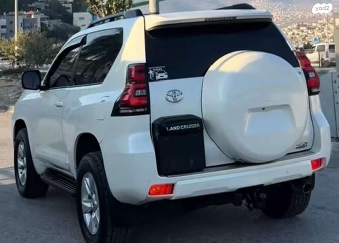 טויוטה לנד קרוזר