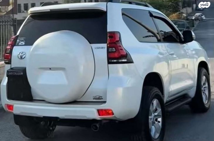 טויוטה לנד קרוזר