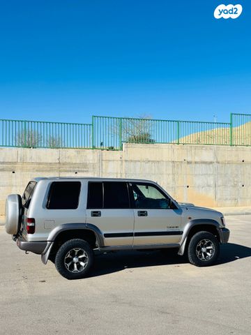 מודעת רכב איסוזו טרופר