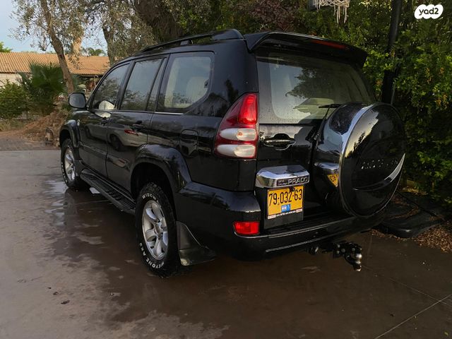 טויוטה לנד קרוזר