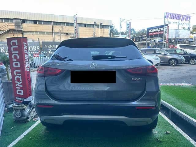 מרצדס-בנץ GLA