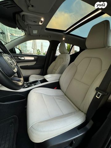 וולוו XC40