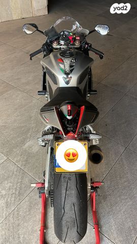 מודעת רכב אפריליה RSV4R