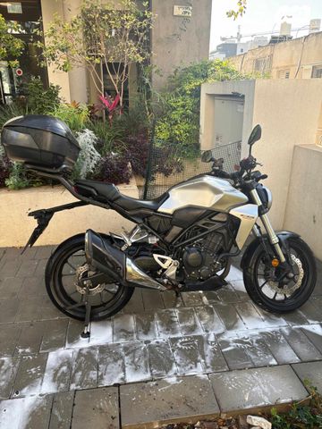 מודעת רכב הונדה CBR300R