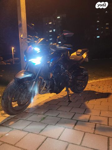 מודעת רכב קאוואסאקי Z900