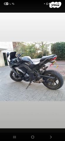 קאוואסאקי Z1000SX
