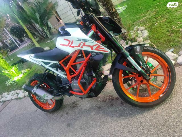 KTM Naked Duke 390