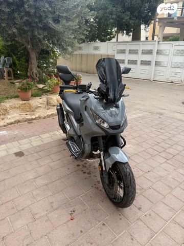 הונדה X-ADV750