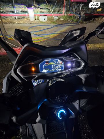 סאן יאנג קרוזים 300 אלפא