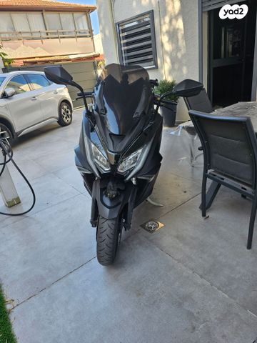 מודעת רכב קימקו AK 550