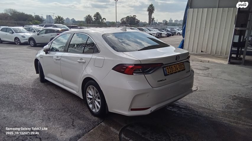 מודעת רכב טויוטה קורולה 2