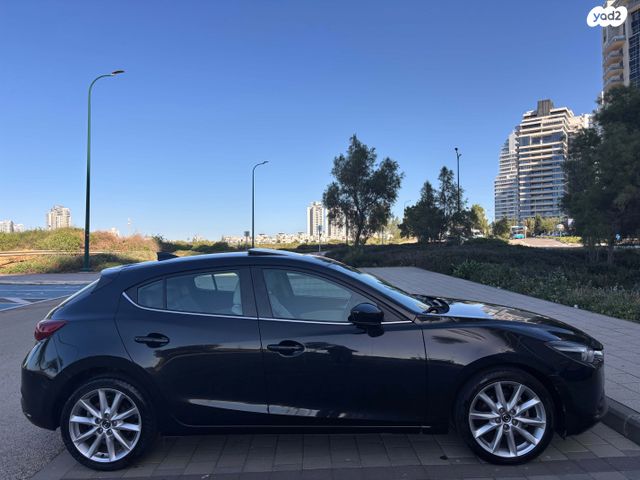 מודעת רכב מאזדה 3