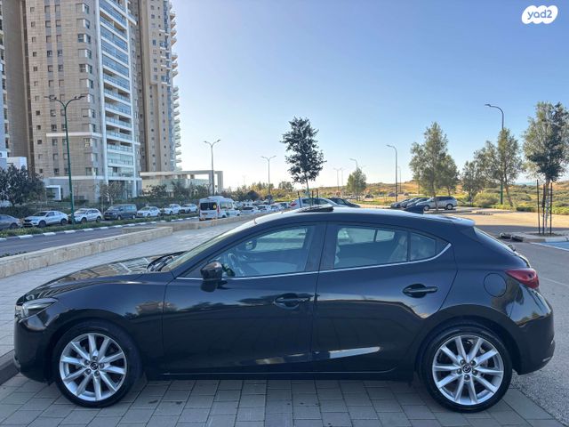 מודעת רכב מאזדה 3