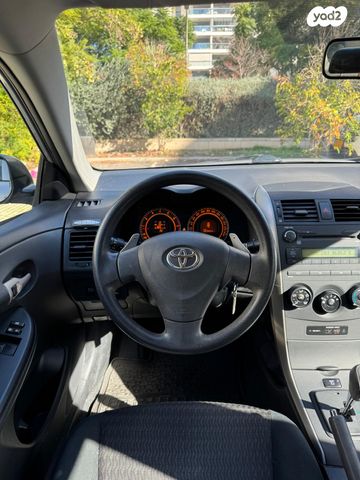 טויוטה קורולה