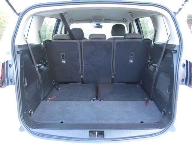 אופל זאפירה