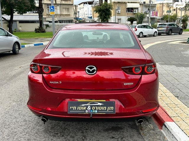 מאזדה 3