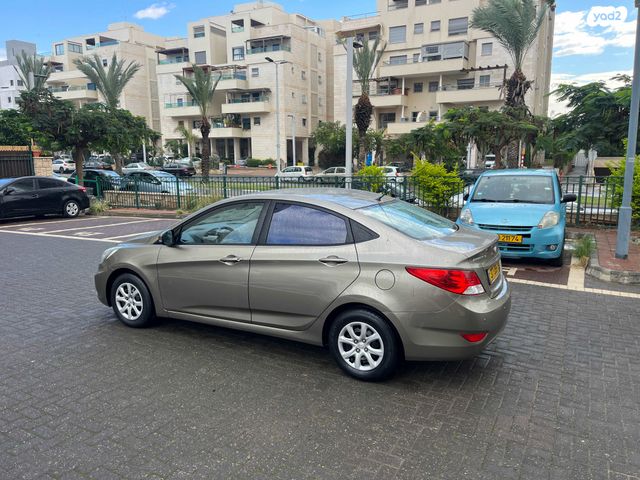 יונדאי אקסנט i25