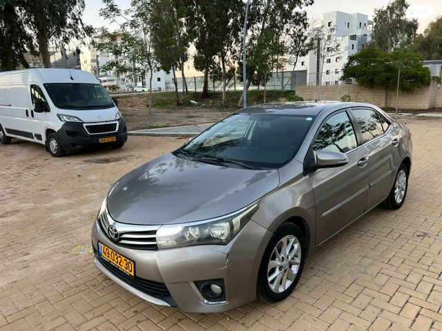 מודעת רכב טויוטה קורולה