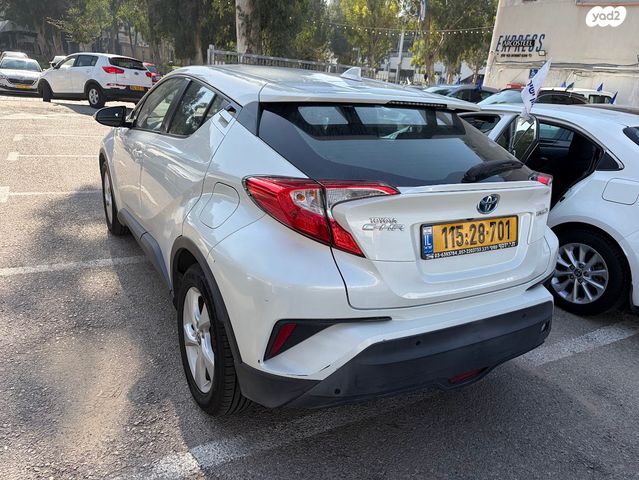 טויוטה C-HR