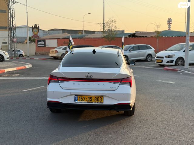 יונדאי אלנטרה