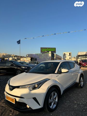 מודעת רכב טויוטה C-HR