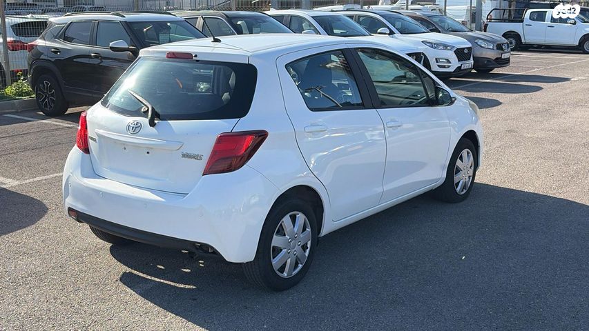 טויוטה יאריס