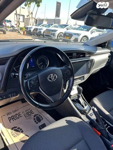 טויוטה קורולה