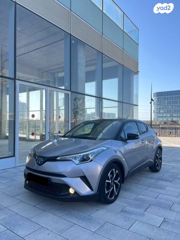 מודעת רכב טויוטה C-HR