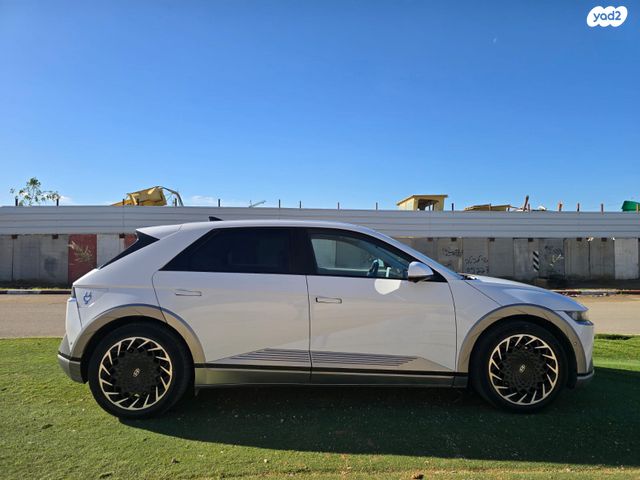 יונדאי איוניק 5