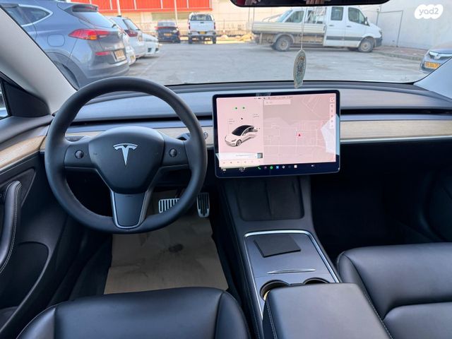 טסלה מודל 3