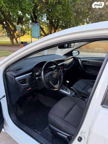 טויוטה קורולה