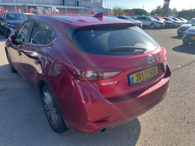 מאזדה 3