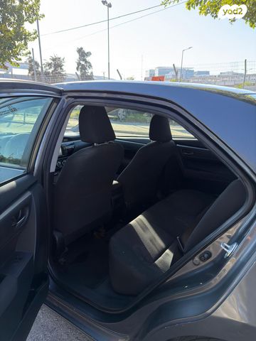 טויוטה קורולה