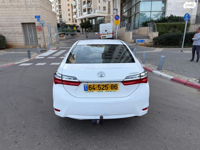 טויוטה קורולה