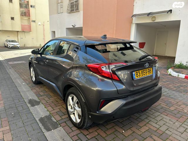 טויוטה C-HR