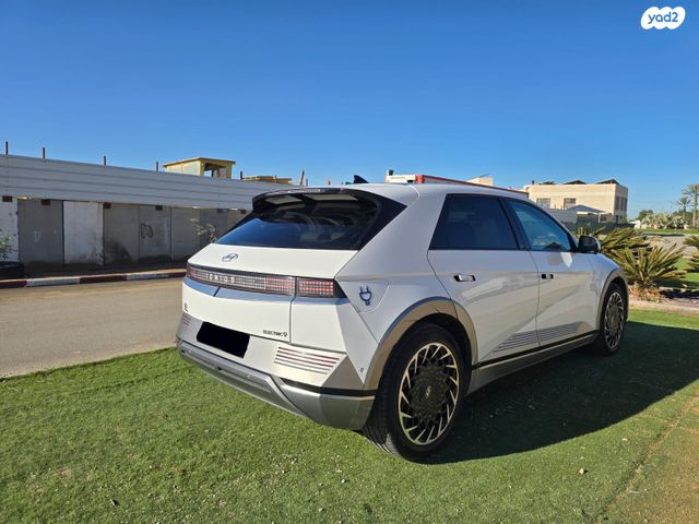 יונדאי איוניק 5