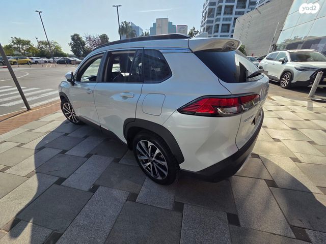 טויוטה קורולה קרוס