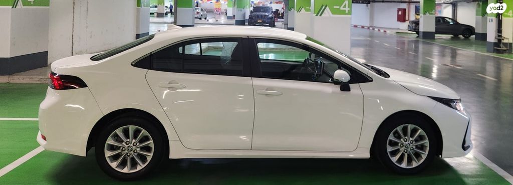 טויוטה קורולה