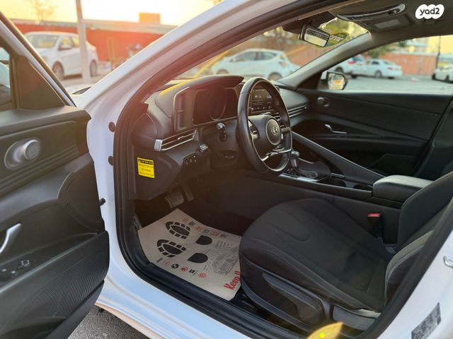 יונדאי אלנטרה