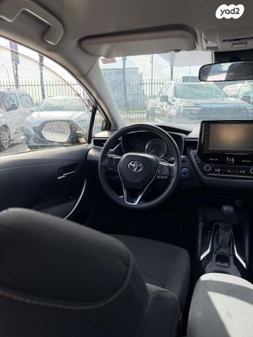 טויוטה קורולה