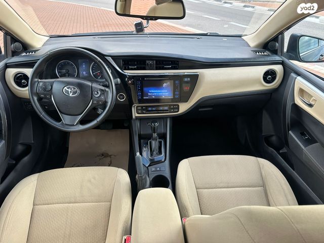 טויוטה קורולה