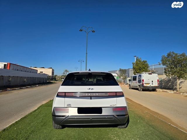 יונדאי איוניק 5