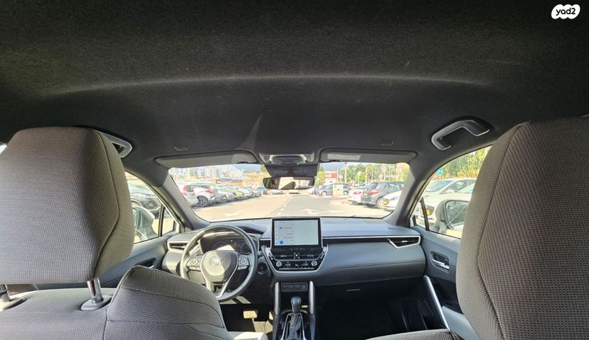 טויוטה קורולה קרוס